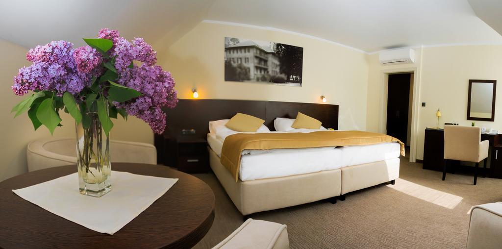 Ensana Pro Patria Hotel Piest'any Exterior photo