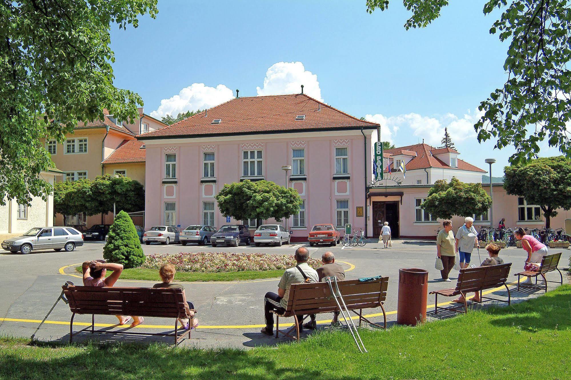 Ensana Pro Patria Hotel Piest'any Exterior photo